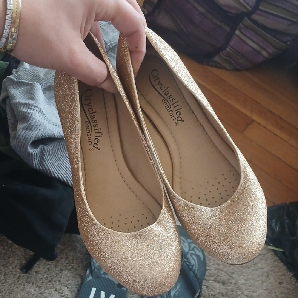 Beautiful Gold Heels